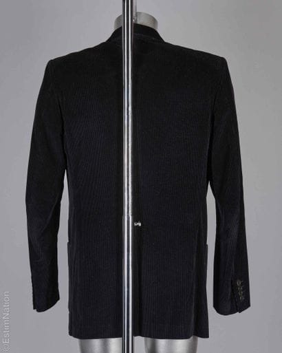 LOUIS VUITTON
VESTE en coton milleraies noir,...