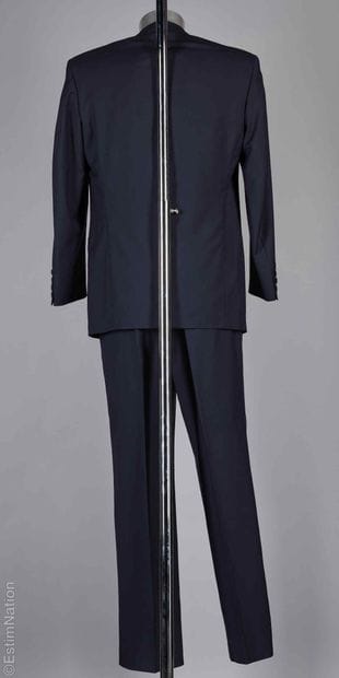 YVES SAINT LAURENT POUR HOMME, NINA RICCI
SMOKING...
