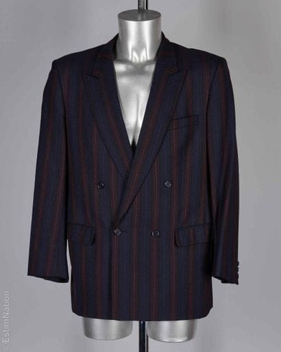 TORRENTE, FERAUD PARIS
BLAZER en laine façonné...
