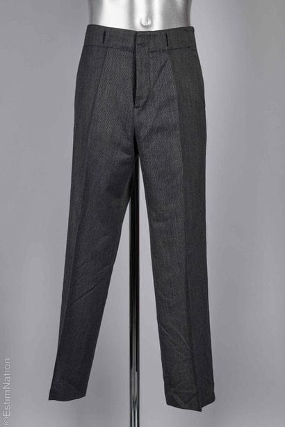 LOUIS VUITTON
PANTALON classique en laine...