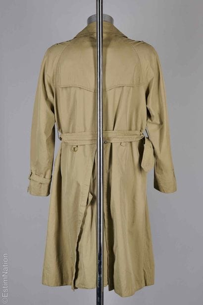 BURBERRYS'
TRENCH COAT en gabardine de coton...