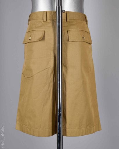 BURBERRY
BERMUDA à pinces en gabardine de...