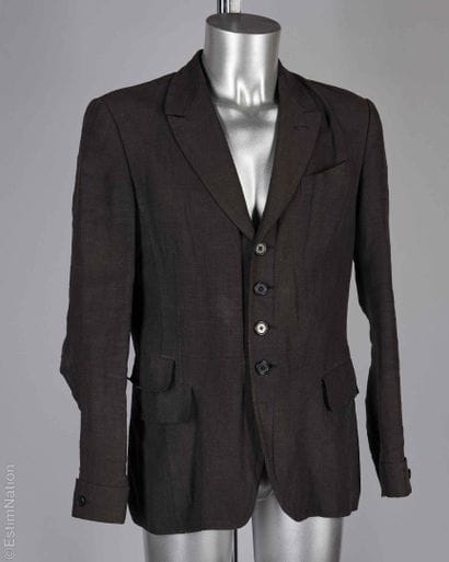 PAUL SMITH
DEUX VESTES : la première en coton...