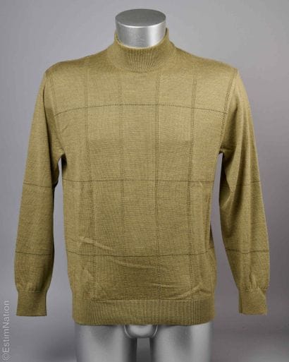 GUY DE BERAC
TROIS PULL OVER en laine et...