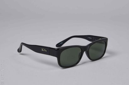 RAY BAN USA VINTAGE
PAIR OF 