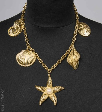 KENNETH J LANE
Gold-plated metal necklace...