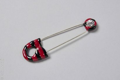 SONIA RYKIEL
LARGE safety pin in silver plated...