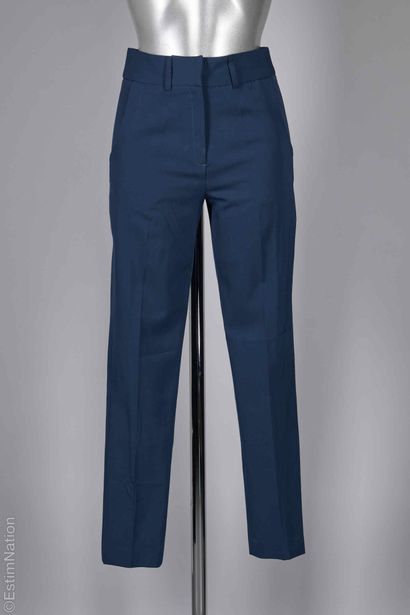 BURBERRYS' VINTAGE, VALENTINE GAUTHIER
Cotton...