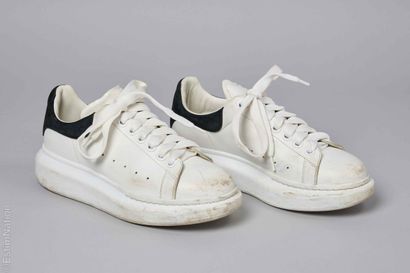 ALEXANDER MCQUEEN
PAIRE DE SNEAKERS en cuir...