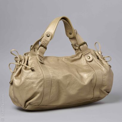 GERARD DAREL
SAC 24H en vachette vieillie...
