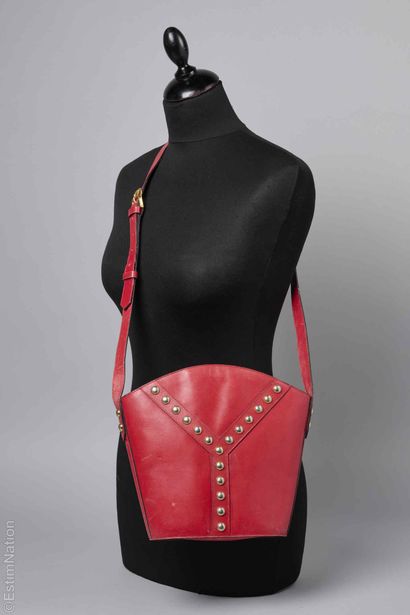 YVES SAINT LAURENT (COLLECTION AUTOMNE-HIVER...