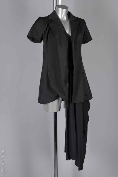 YOHJI YAMAMOTO COLLECTIONS
FAUX DEUX PIECES...