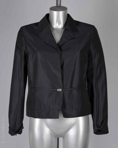 PACO RABANNE (COLLECTION PRINTEMPS-ÉTÉ 2000)
VESTE...