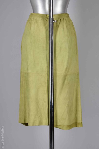 LOEWE VINTAGE
JUPE midi en peau absinthe...