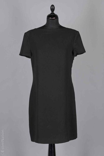 JEAN PAUL GAULTIER FEMME
ROBE en crêpe acétate...