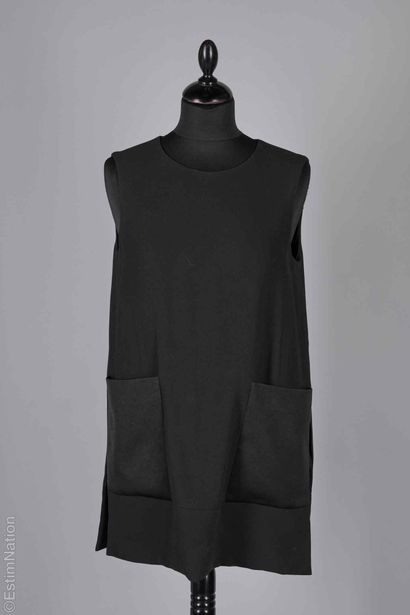 MAJE, JOSEPH
Two-piece-style tunic consisting...