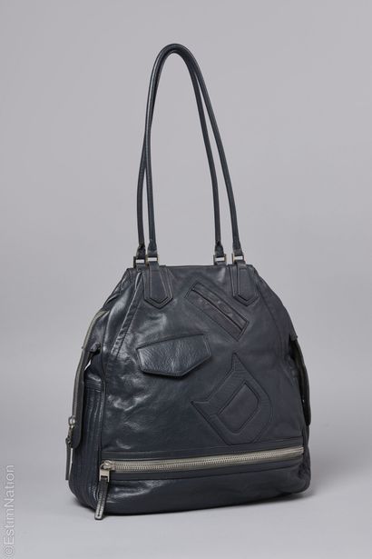 DELVAUX
SAC en veau charbon, intérieur en...