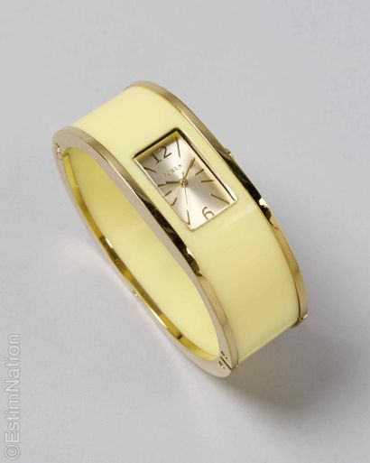 FURLA 
FURLA. Bracelet montre de dame en...