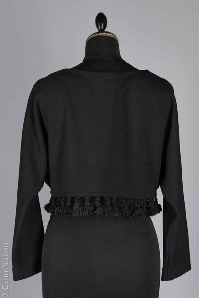 SONIA FARES
CROP TOP en lainage noir agrémenté...
