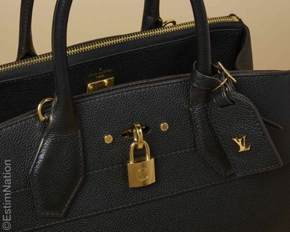 LOUIS VUITTON (2017)
SAC 