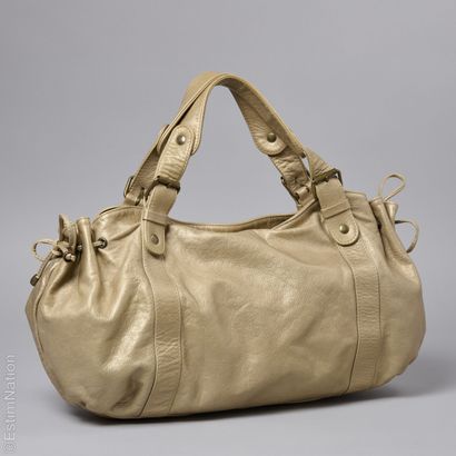 GERARD DAREL
SAC 24H en vachette vieillie...