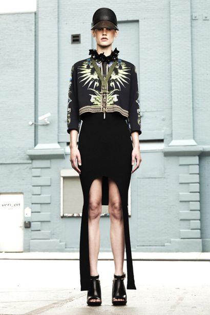 GIVENCHY PAR RICCARDO TISCI (COLLECTION RESORT...