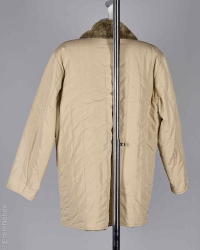 BURBERRYS' VINTAGE
Beige cotton hunting jacket...