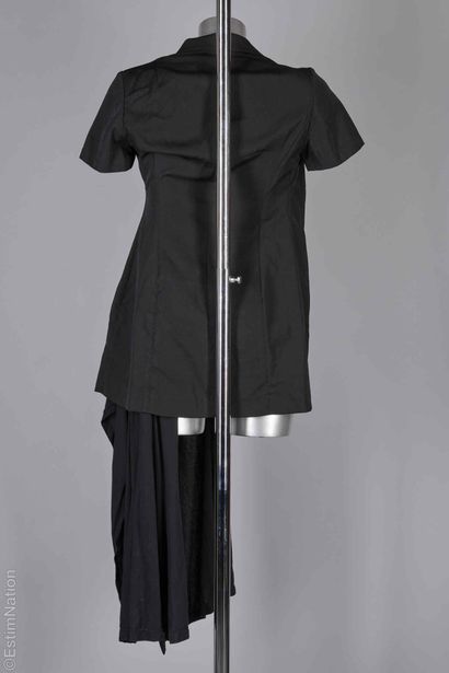 YOHJI YAMAMOTO COLLECTIONS
FAUX DEUX PIECES...