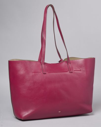 ANYA HINDMARCH
CABAS en cuir fuchsia ajouré...