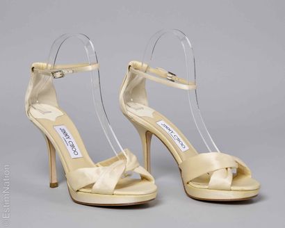 JIMMY CHOO
PAIRE DE SANDALES 