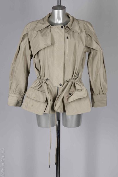 MONCLER, JIL SANDER NAVY
VESTE en lainage...