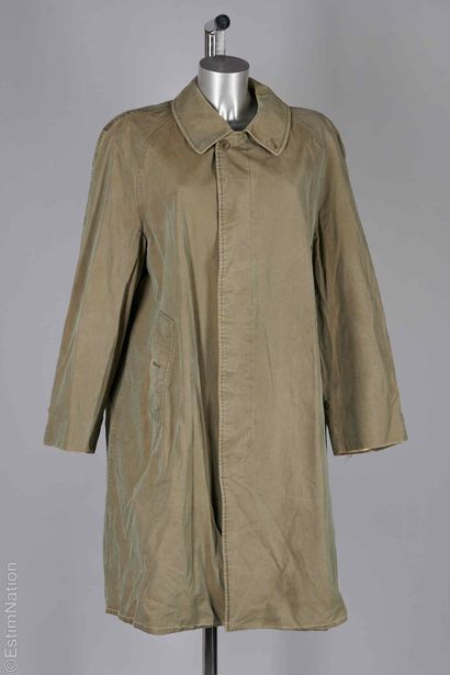 BURBERRY'S VINTAGE
Unisex khaki cotton overcoat...