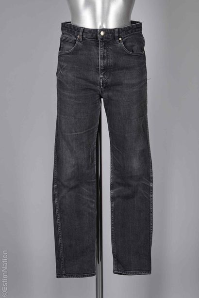 ACNE STUDIO, JIL SANDER NAVY, GOLDEN GOOSE
TROIS...