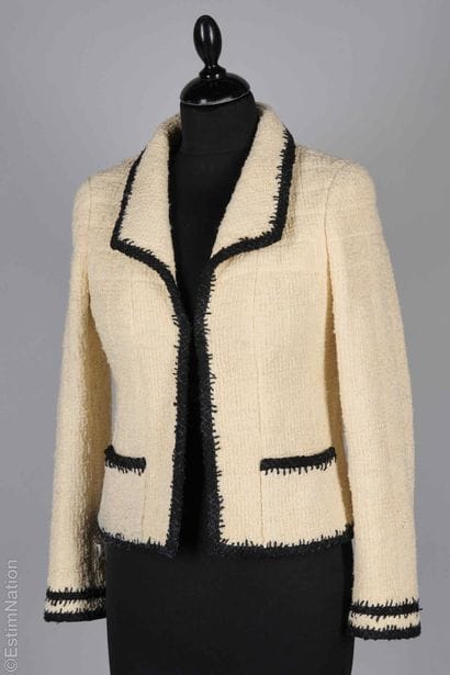 CHANEL PAR KARL LAGERFELD (COLLECTION AUTOMNE-HIVER...