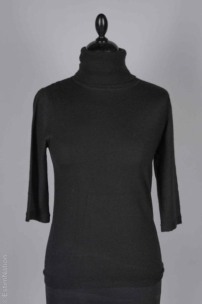 CLAUDIE PIERLOT, PAUL SMITH BLACK
Zippered...