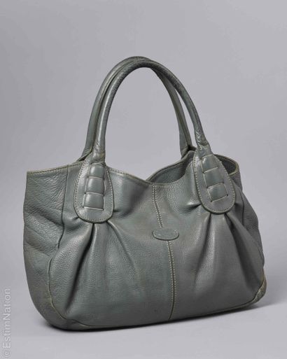TOD'S
SAC fourre-tout en cuir grainé gris...