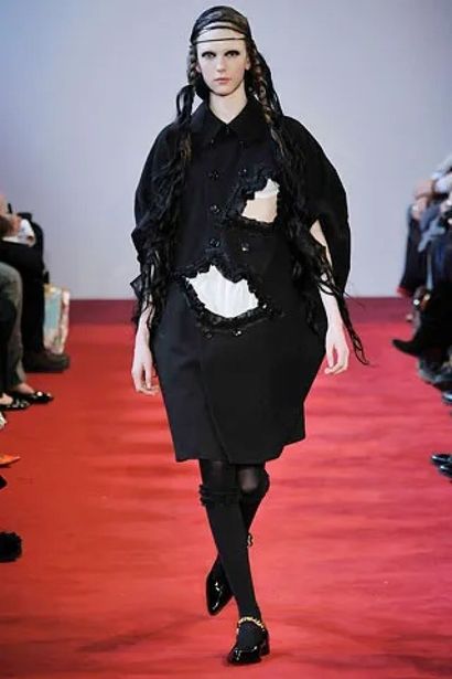 COMME DES GARÇONS PAR REI KAWAKUBO (COLLECTION...