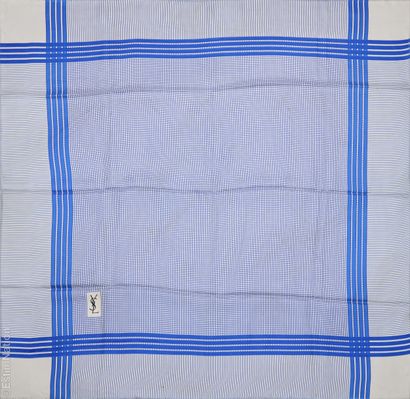 ANONYME, YVES SAINT LAURENT
CARRE en twill...