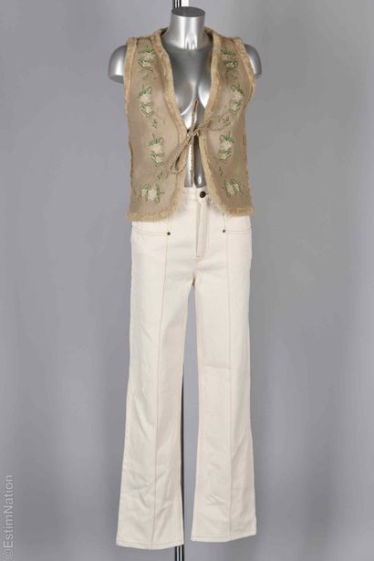 MAJE, ISABEL MARANT
Beige sheep shearling...