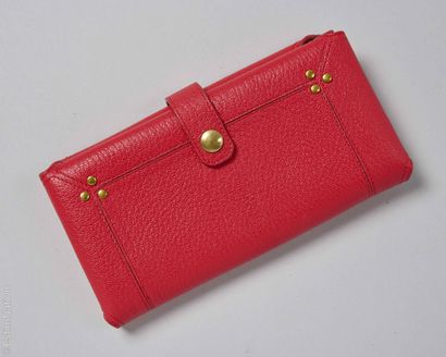 JÉRÔME DREYFUSS
Red goatskin wallet featuring...