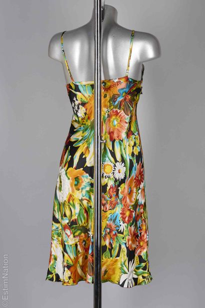 RENATO NUCCI (SPRING-SUMMER 2009 COLLECTION)
One-piece...
