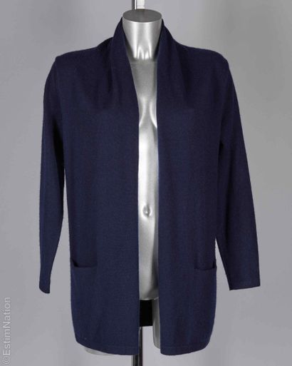 ERIC BOMPARD
TROIS GILETS en coton cachemire...