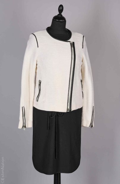 GERARD DAREL
ROBE en crêpe artificiel noir...