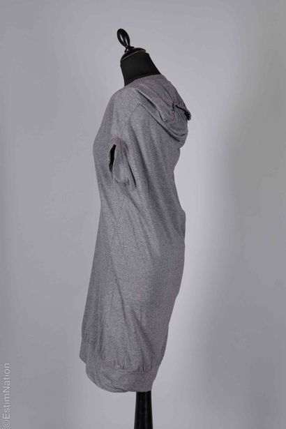 JUNYA WATANABE COMME DES GARÇONS
ROBE TEE...
