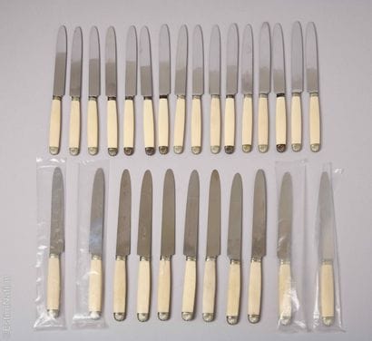TABLEWARE - CHRISTOFLE
CHRISTOFLE

A set...