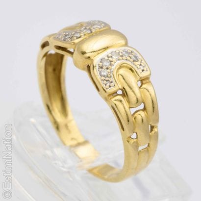 SET OF TWO GOLD RINGS
Set consisting of two...