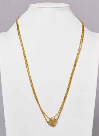 YELLOW GOLD CHAIN AND PENDANT
A substantial...