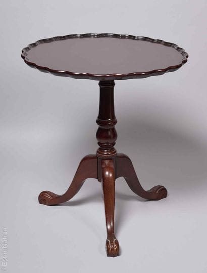 MOBILIER CLASSIQUE
Petit Guéridon en acajou...