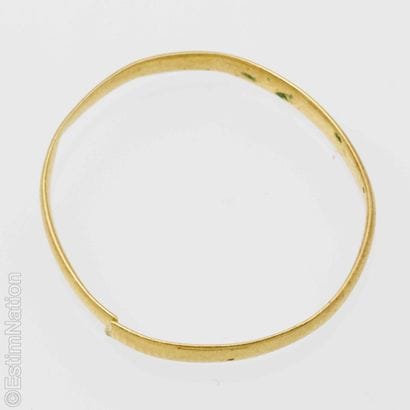 YELLOW GOLD SCRAP
18K yellow gold ring (750/°°)...