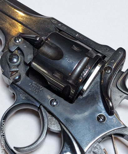 REVOLVER MARK VI
Revolver Mark VI, six coups,...